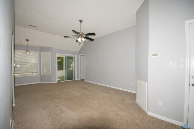 Photo - 215 Cypress Creek Dr