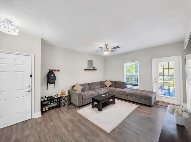 Building Photo - Remodeled 2-bedroom, 2-bath condo in The Tides at Pelican