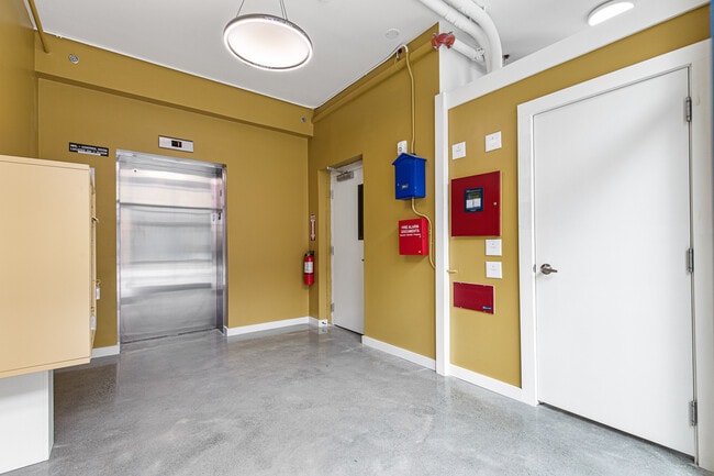 Photo - 123 Friendship St Unidad 5B