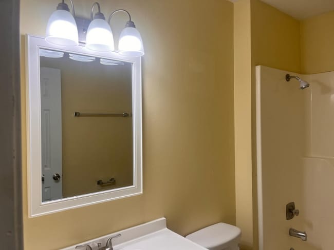 Photo - 1401-1405-1405 N Grand Ave W Unidad 4
