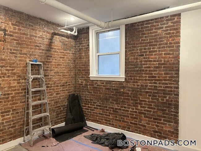 Photo - 109 Peterborough St Unit 4