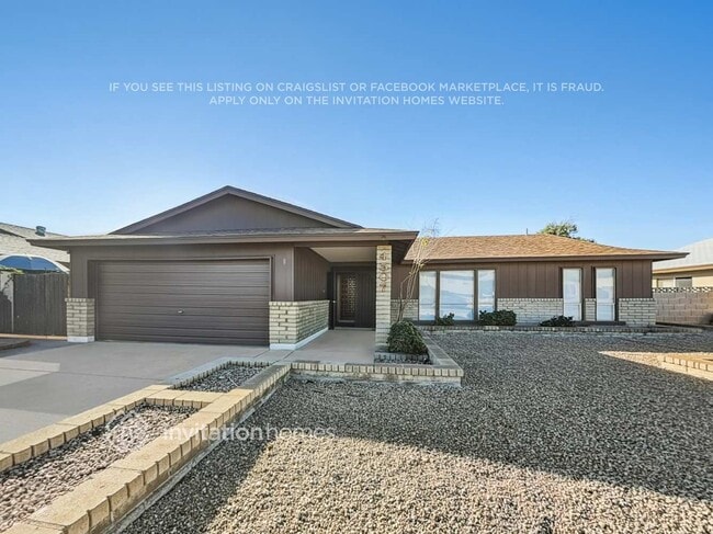 Building Photo - 4507 W Gardenia Ave