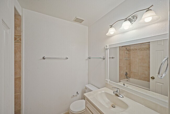 1539 Hawthorne St Unidad 4