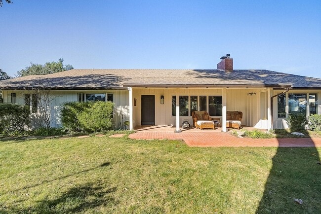 Photo - 724 N Refugio Rd