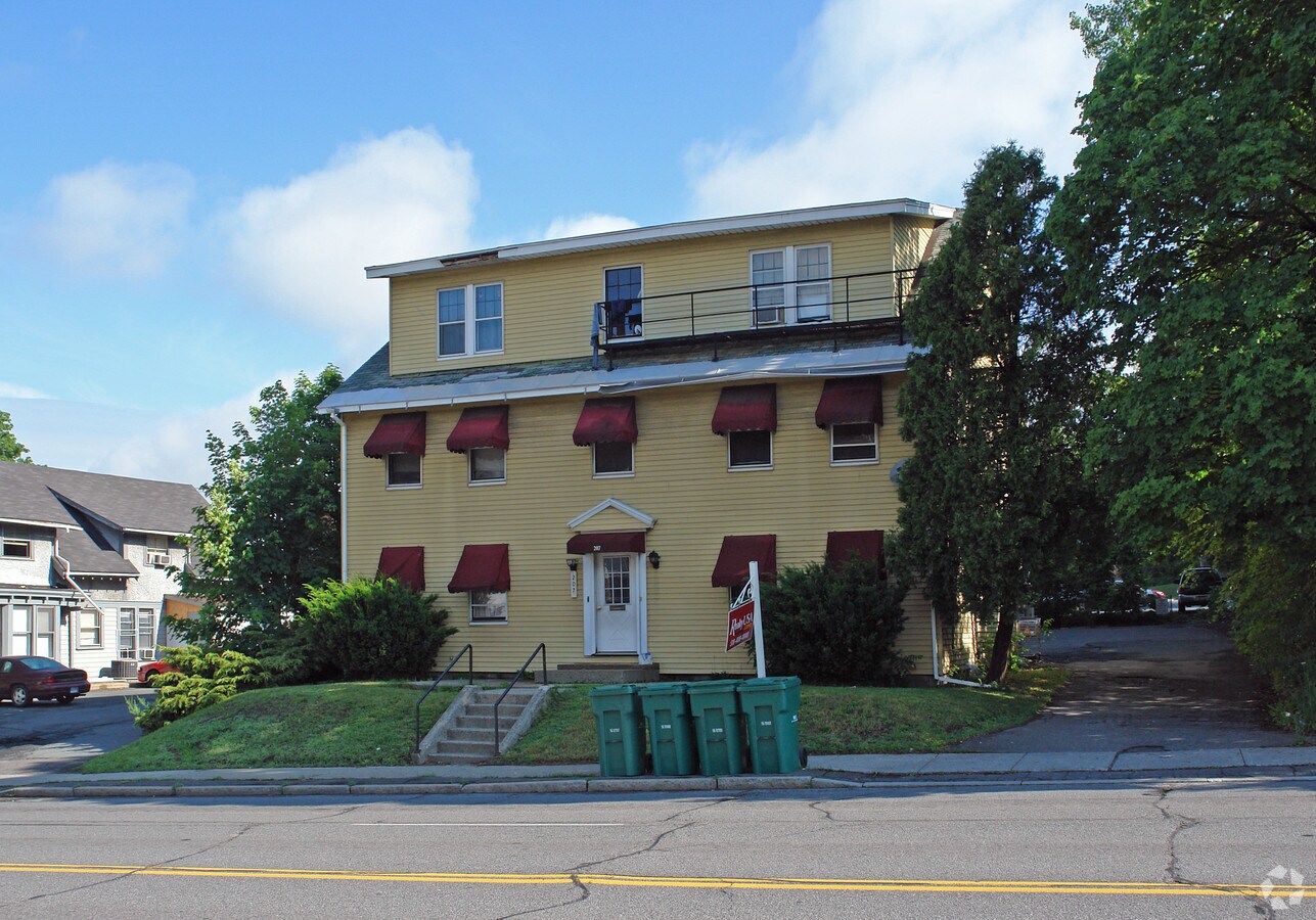 Photo - 207 Hoosick St