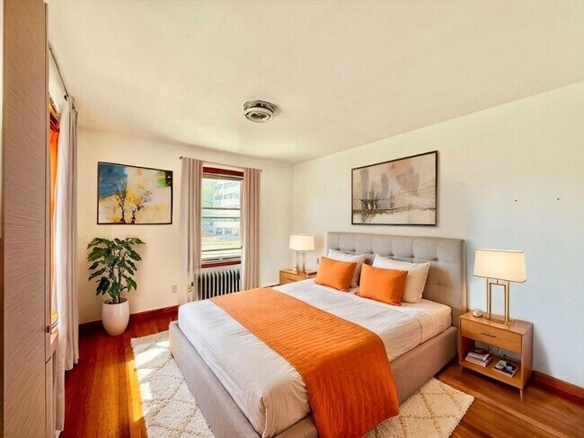 Photo - 18 Bigelow St