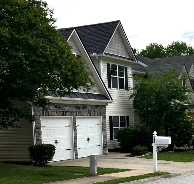 Photo - 25 Brookvalley Ct W House