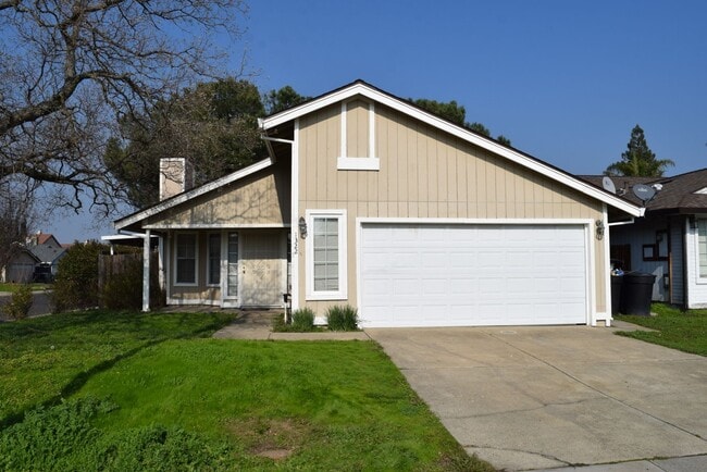 Building Photo - 1322 Len Way Rental