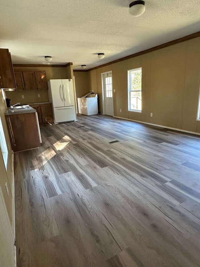 Photo - Country Living Charmer