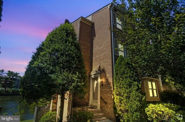 Building Photo - 7628 Westlake Terrace Rental