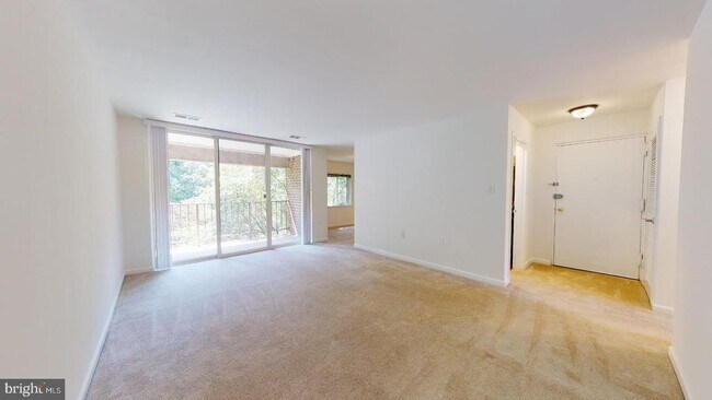 Photo - 1425 Northgate Square Unit 1425-31A