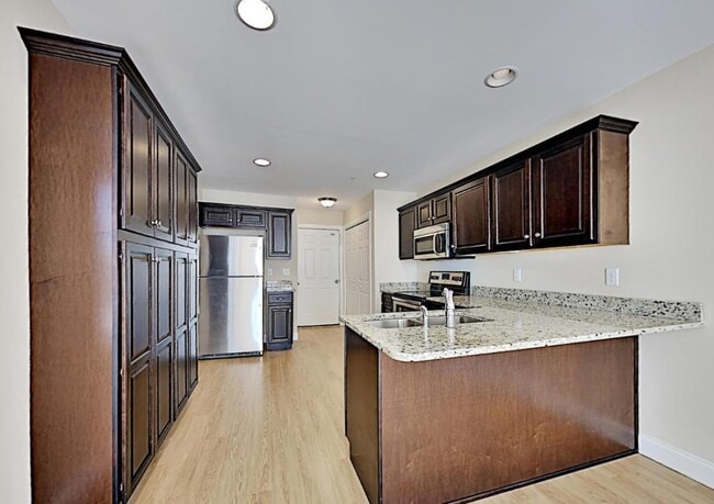 Photo - 125 Surrey Ct