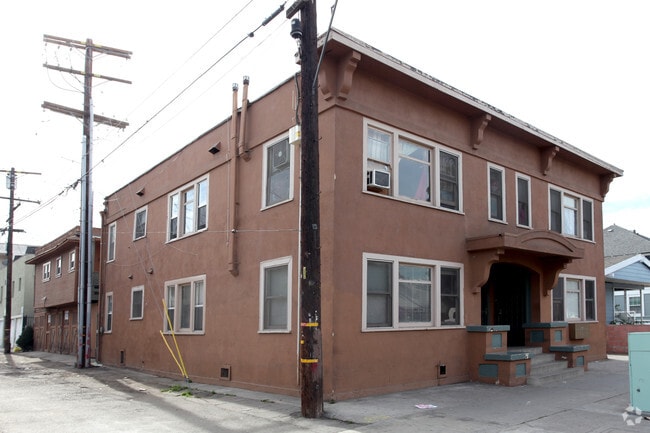 716-722 East 7th Street