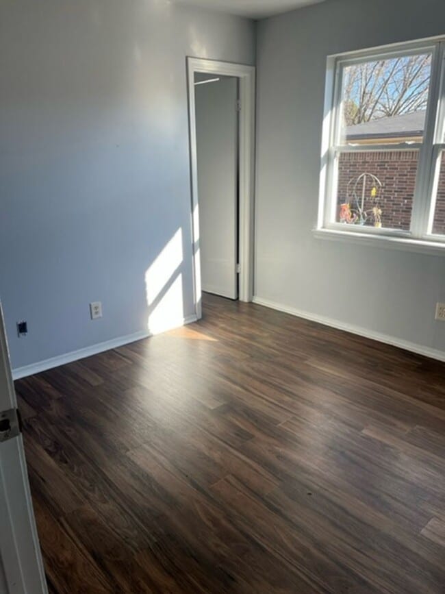 2701 Utica Pl