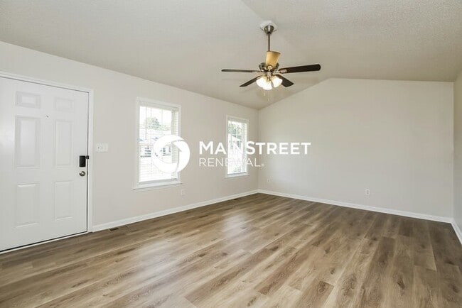 Photo - 3 Bedroom Pet-Friendly Home in THOMASVILLE, NC with Main Street Renewal
