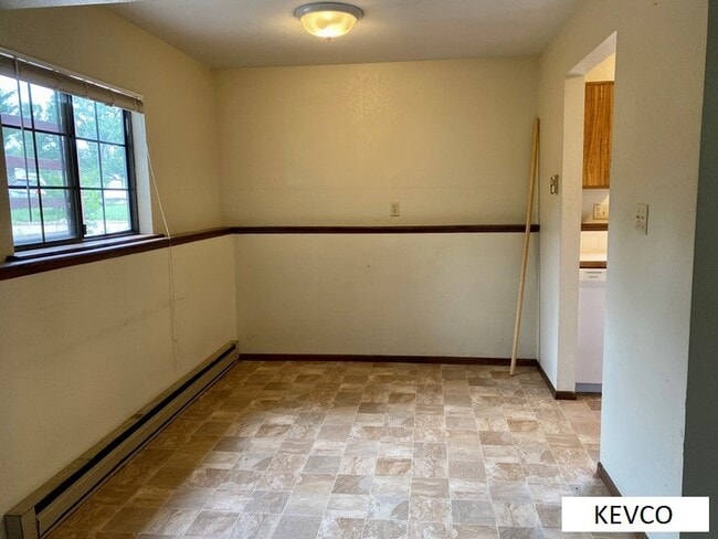 Photo - 622 Endicott St