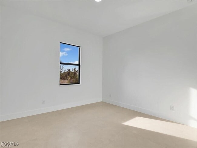 Building Photo - 1612 NW 9th Ave
