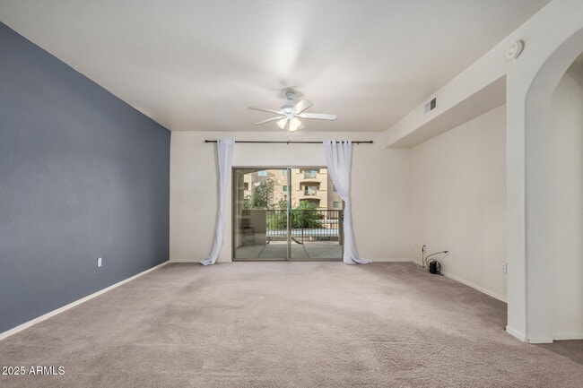 Photo - 920 E Devonshire Ave Unit 2020