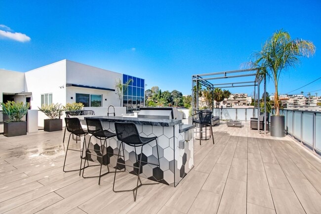 Photo - 3355 Overland Ave. Unit 207