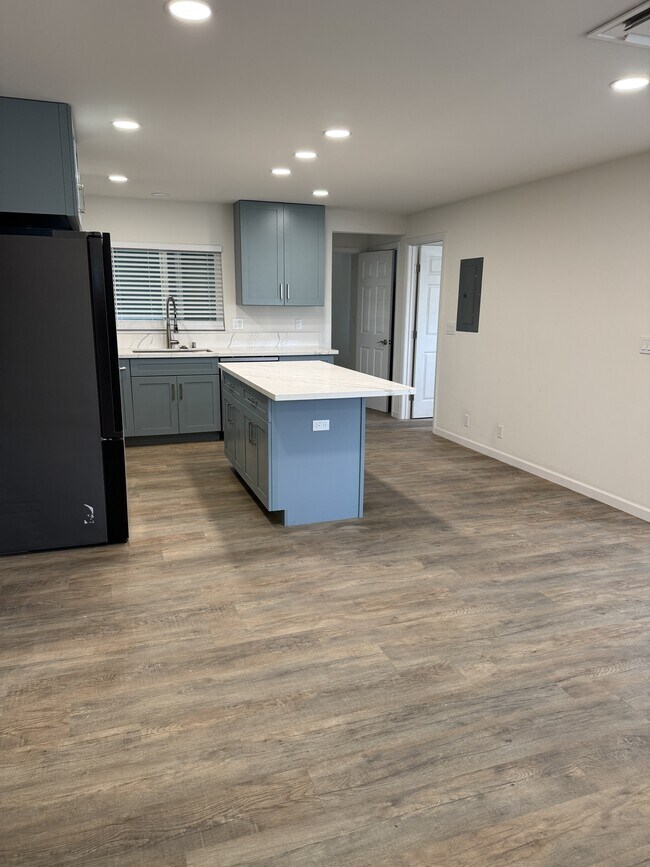 Photo - 3317 Catherine St