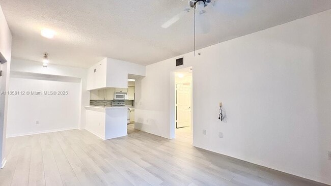 Photo - 3021 Alcazar Pl Unit 308