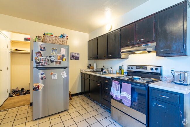 Photo - 819 Brown St