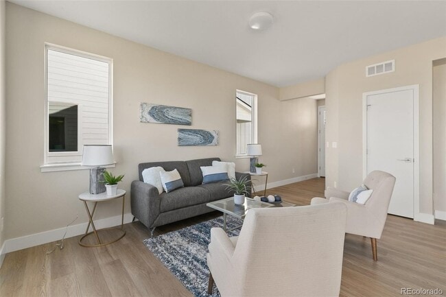 Photo - 521 S Main St