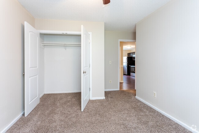 2BR, 1BA- 1000SF - Bedroom - Brookridge