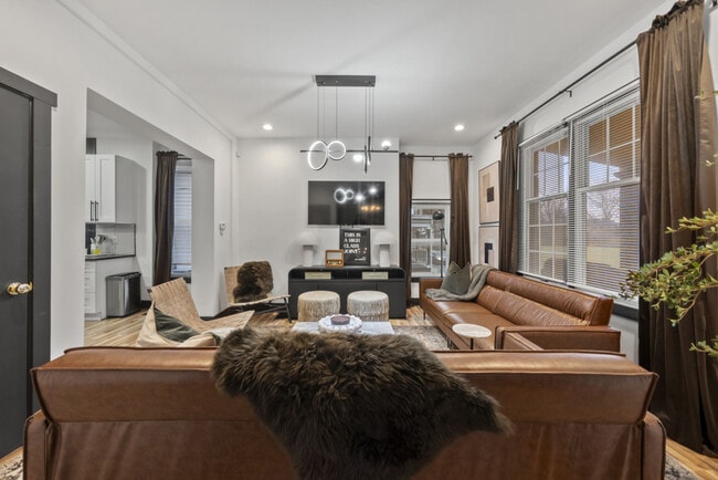 Building Photo - 286 Taylor Ave Unit ID1375277P