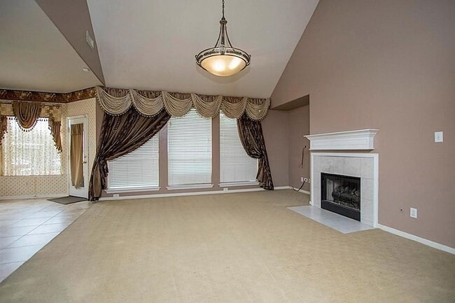 1923 Wellsley Ct