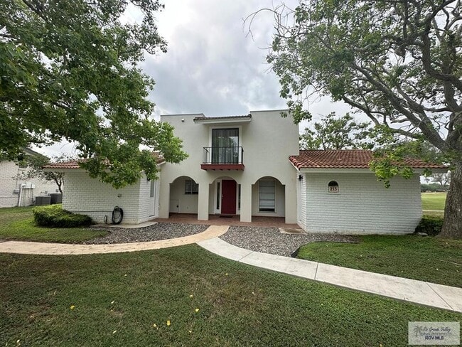 Building Photo - 215 Zapata Ave Rental