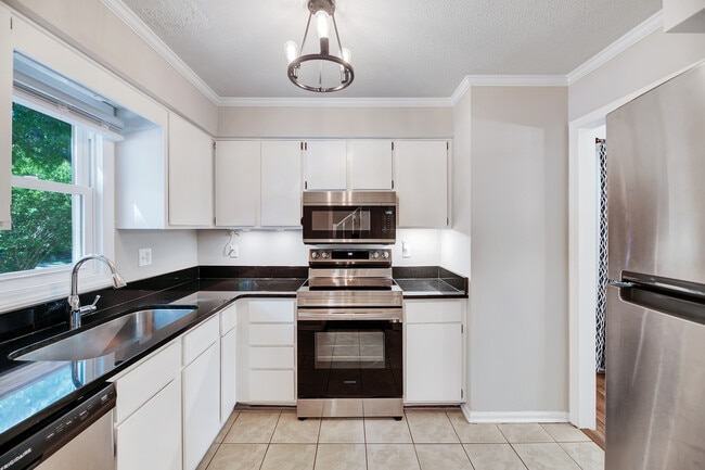 Photo - 5540 Kaplan Dr