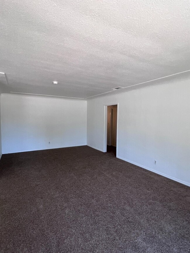Photo - 2905 E Lamona Ave