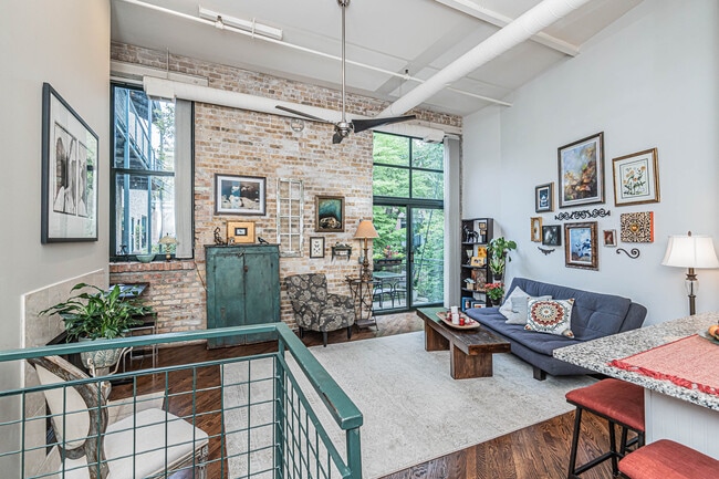 Photo - 601 Linden Pl Townhome