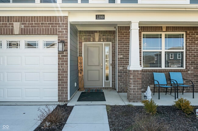 Photo - 1399 Hat Band St