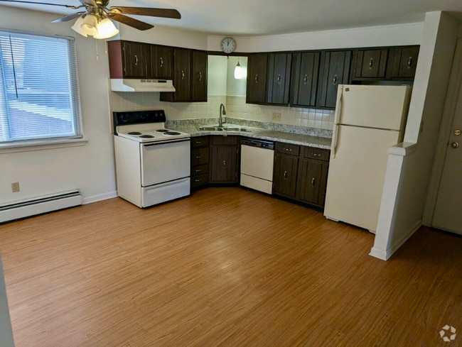 Building Photo - 110 Losson Rd Rental
