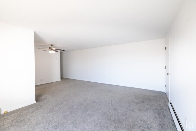 2BR, 1BA - 675SF - Living Area - Corliss Apartments