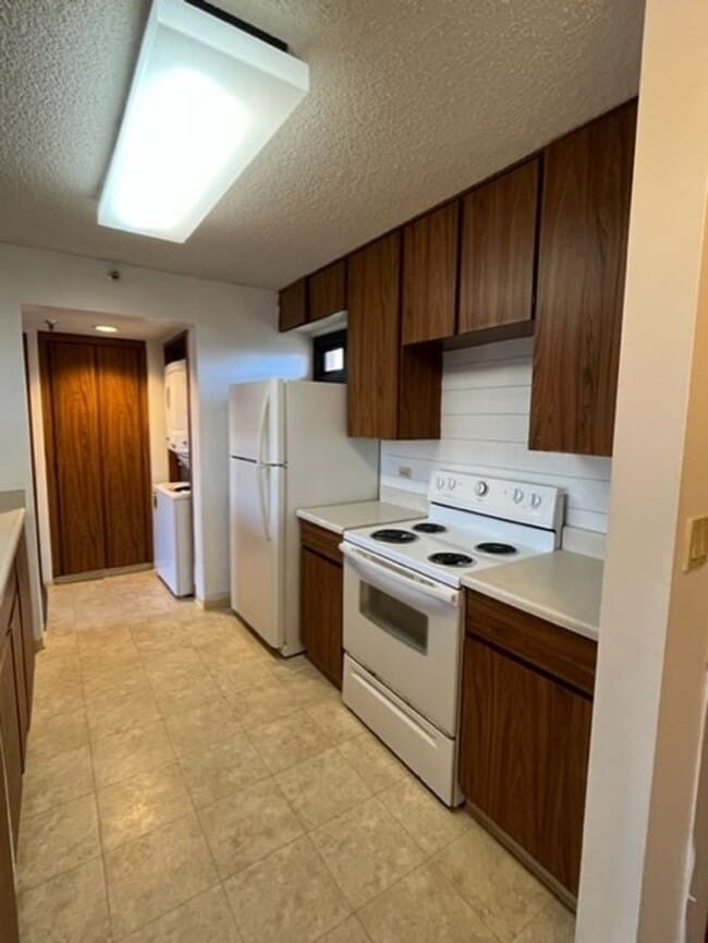 Photo - Country Club Village Plaza 2 bedroom/2 bath/1 parking - FIRST SHOWING WILL NOT BE UNTIL 3/31/26