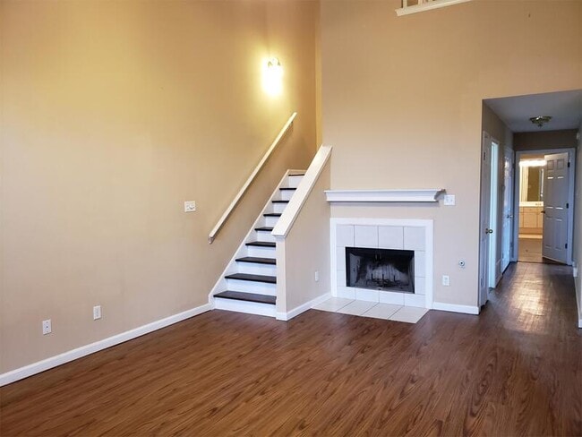 Photo - 1088 Sunstar Dr