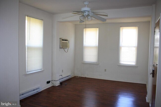 Photo - 223 W Bridge St Unidad B