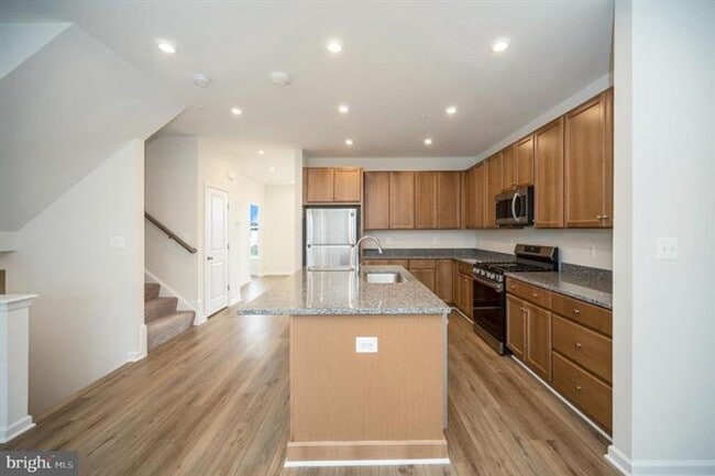 Photo - Light Filled Spacious Townhome
