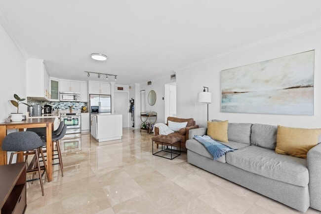 Photo - 600 NE 36th St Unit 606