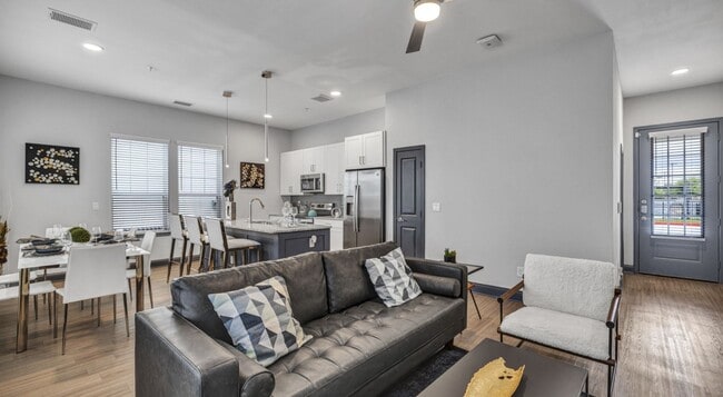 Photo - 4250 Woodridge Pkwy Unit 1084