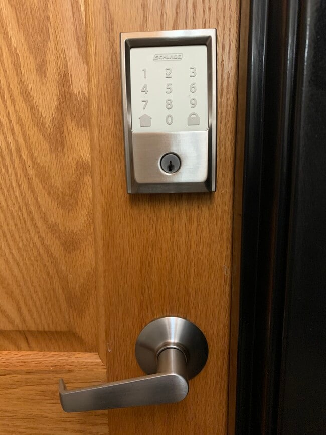 Building Photo - 141 N Water St Unit 36