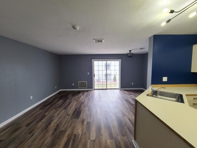 Photo - 2 Bed, 1 Bath, 1st Floor Unit