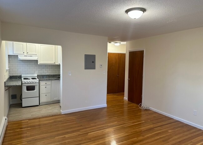 Photo - 2018 Commonwealth Avenue Unit 33