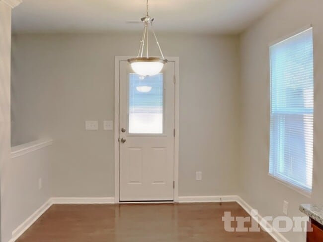 Photo - 963 Bitting Hall Cir