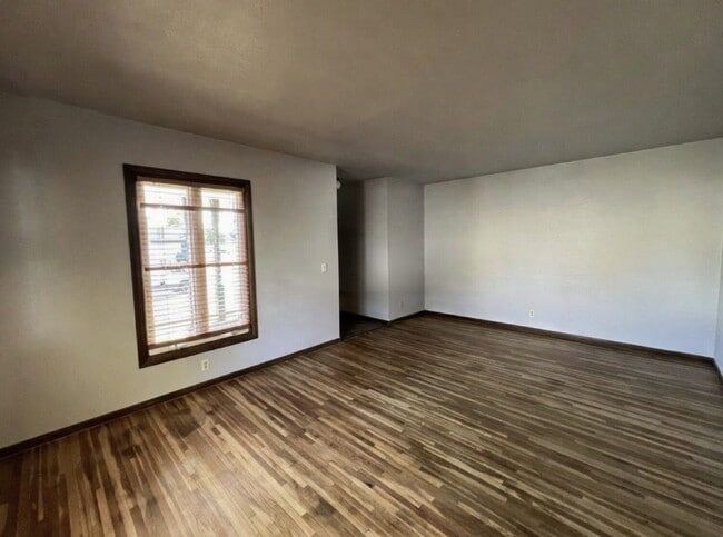 Photo - 993 Oriole Dr