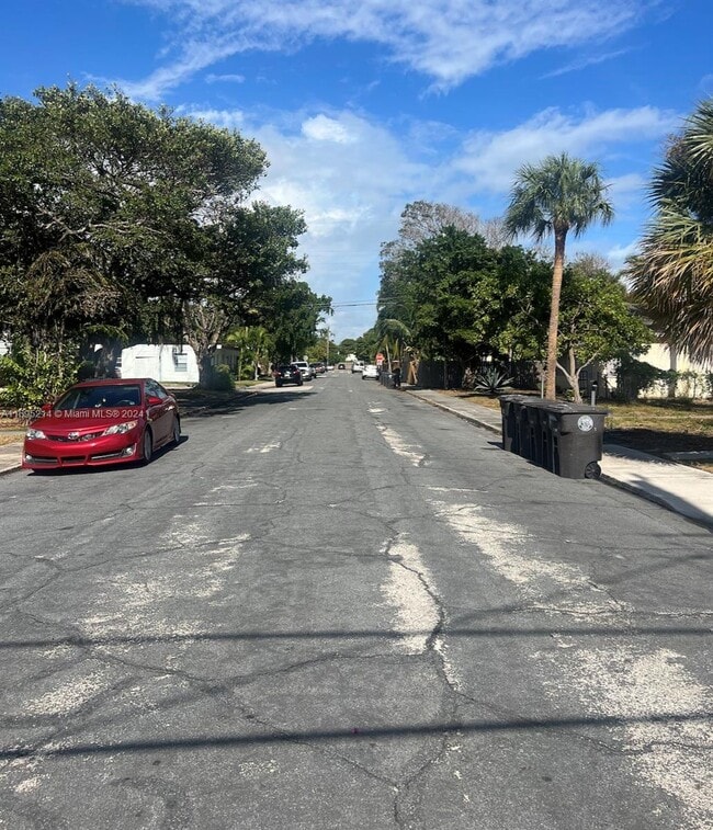 Photo - 3720 Morton Ave Unit 2