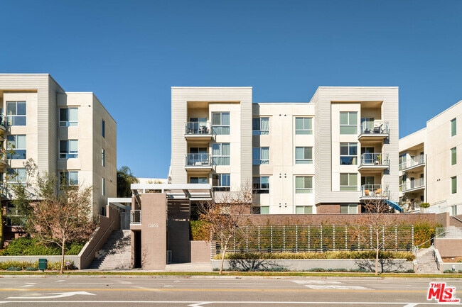 Building Photo - 12655 Bluff Creek Dr Unit 108 Rental